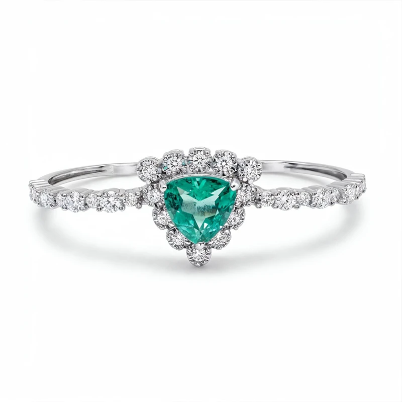 Anel Duplo Triângulo de Esmeralda em Ouro Branco 18k com Diamantes