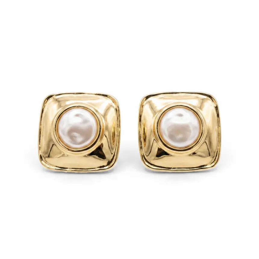 Brinco Carré Perle em Ouro Amarelo 18k com Pérola Barroca