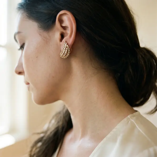 Brinco Vague Brillant em Ouro Amarelo 18k com Diamantes - Detalhe